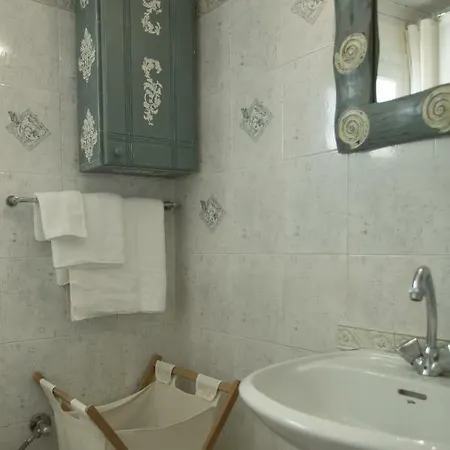 Ancient Guest house *